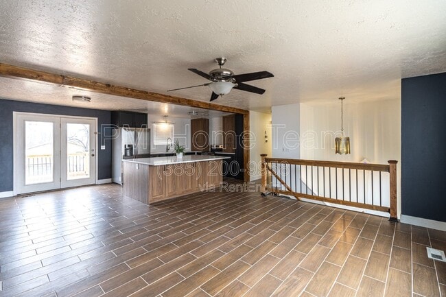 Building Photo - 1312 Roger Cir