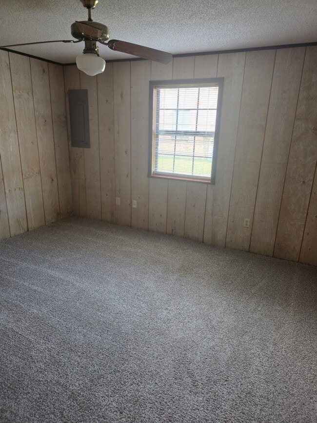 Building Photo - Oak Ridge Apartment