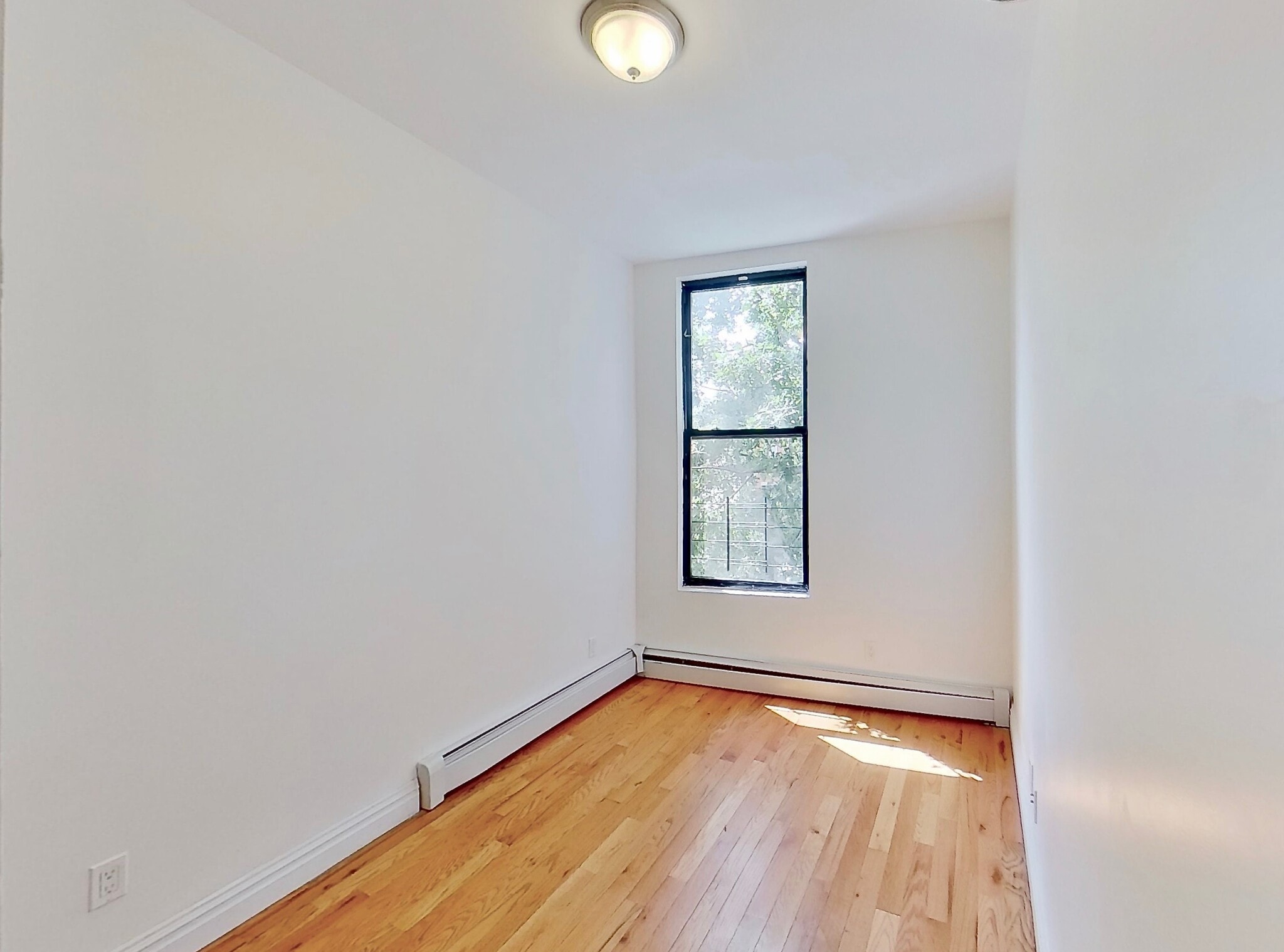 3rd bdrm - 447 Evergreen Ave