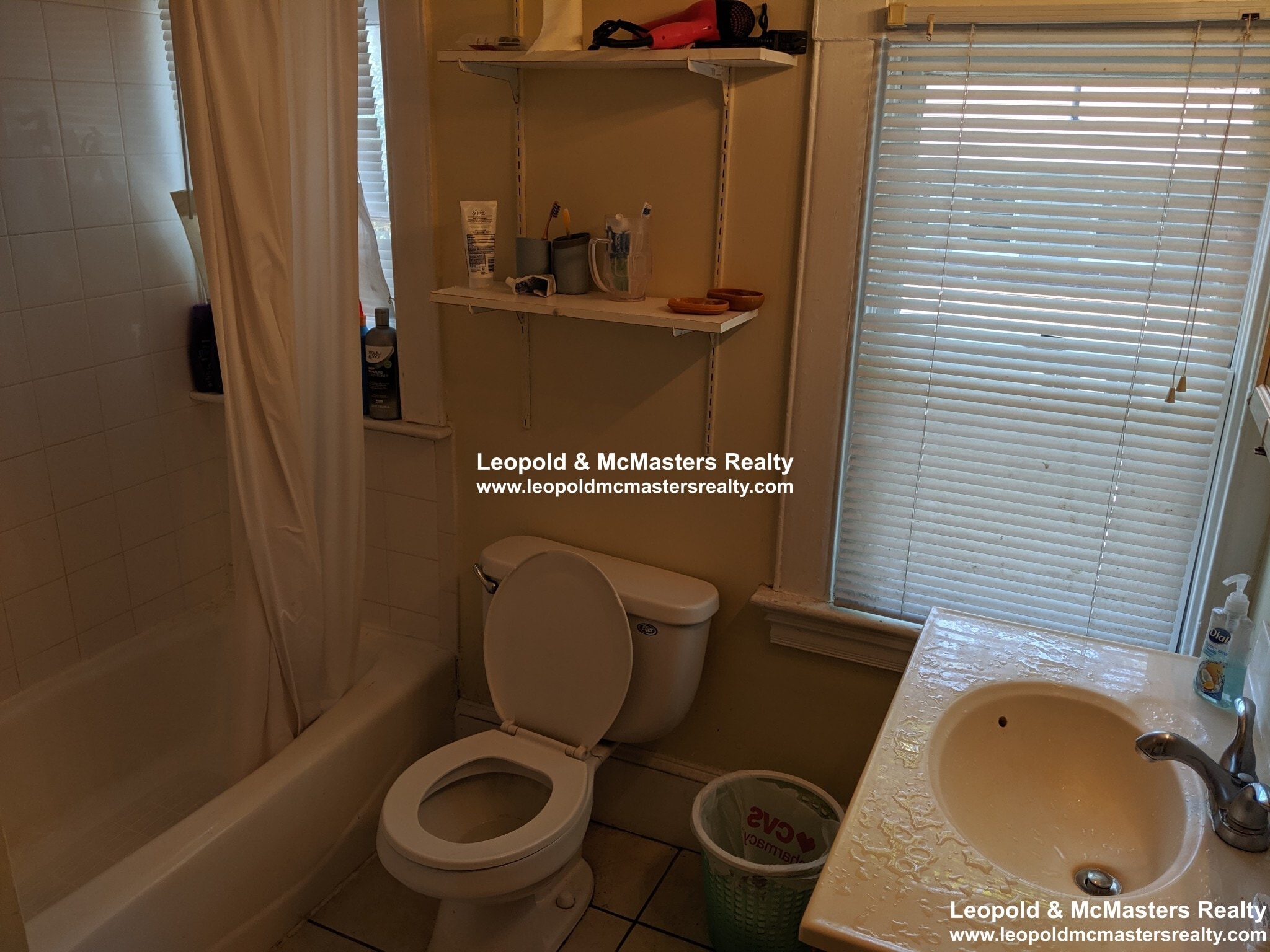 Building Photo - 19 Braemore Rd