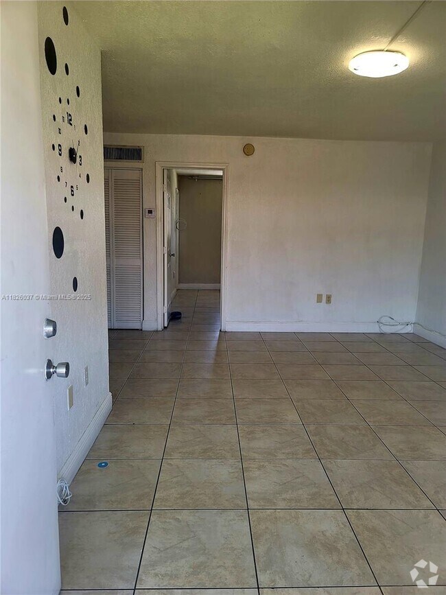 Building Photo - 3800 SW 102nd Ave