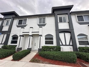 Building Photo - 2308 SE 23rd Terrace