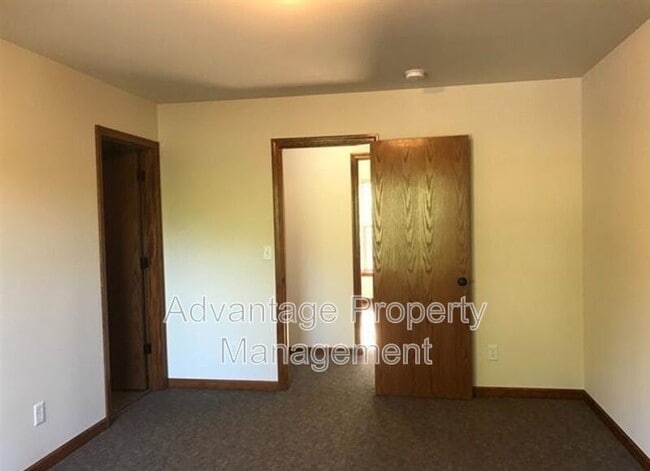 Building Photo - 2092 NW Arthur Pl