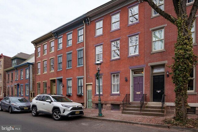 Building Photo - 236 Mercer St