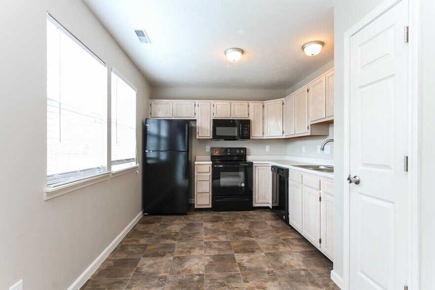 Building Photo - 1852 Kayla Dr