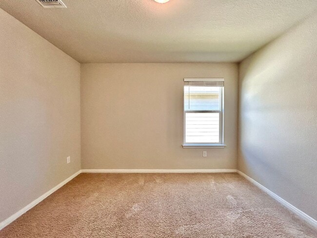 Building Photo - 14104 Macquarie Dr