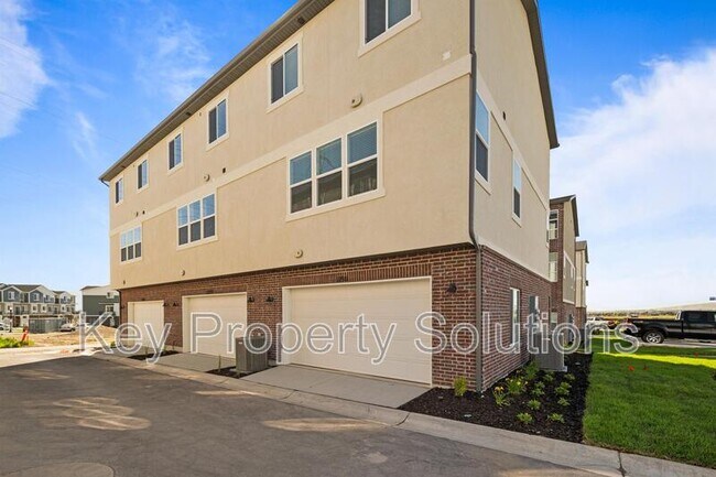 Building Photo - 12981 Devils Carden Ct