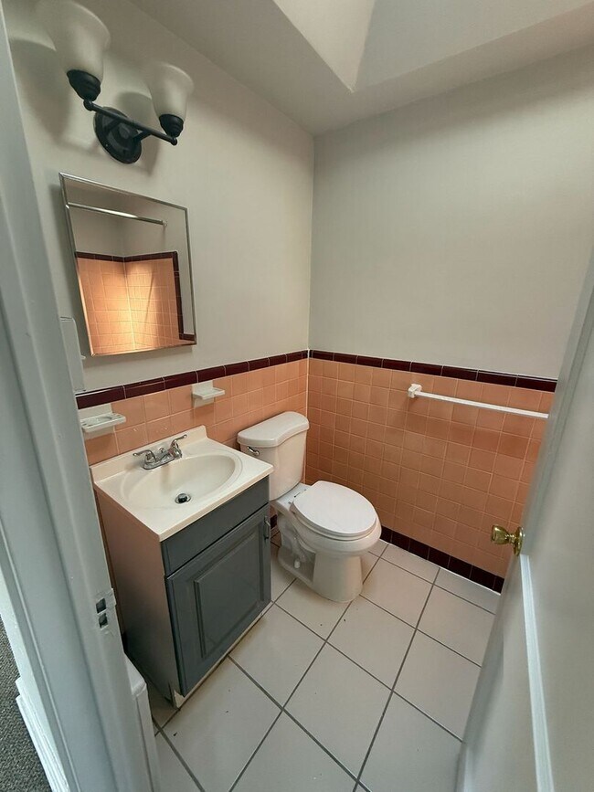Building Photo - 4061 Comly St