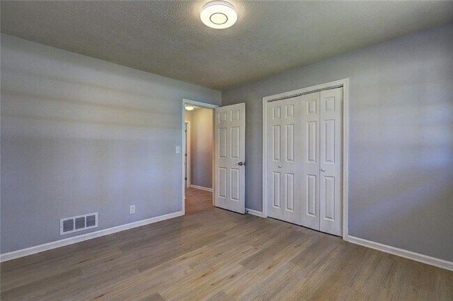 Building Photo - 469 Dogwood Dr NW