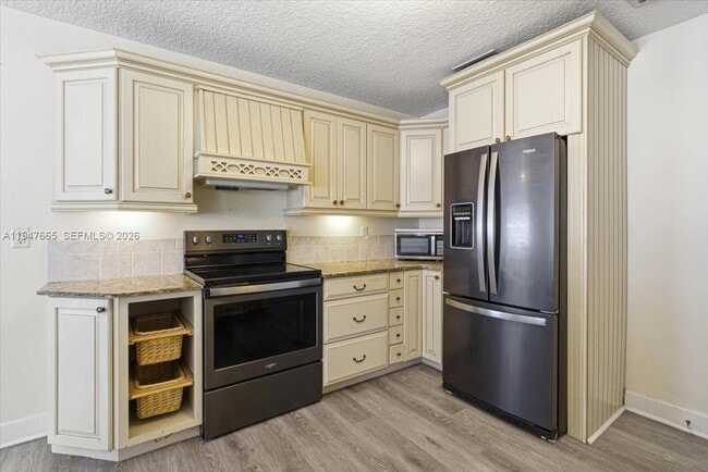 Building Photo - 18 NW 144th Dr