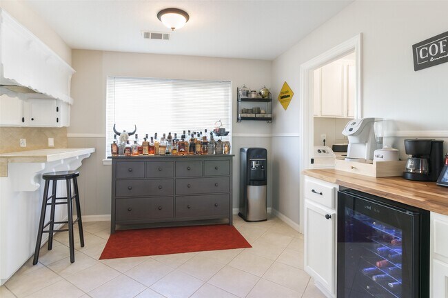 Building Photo - 13418 Paradise Valley Dr