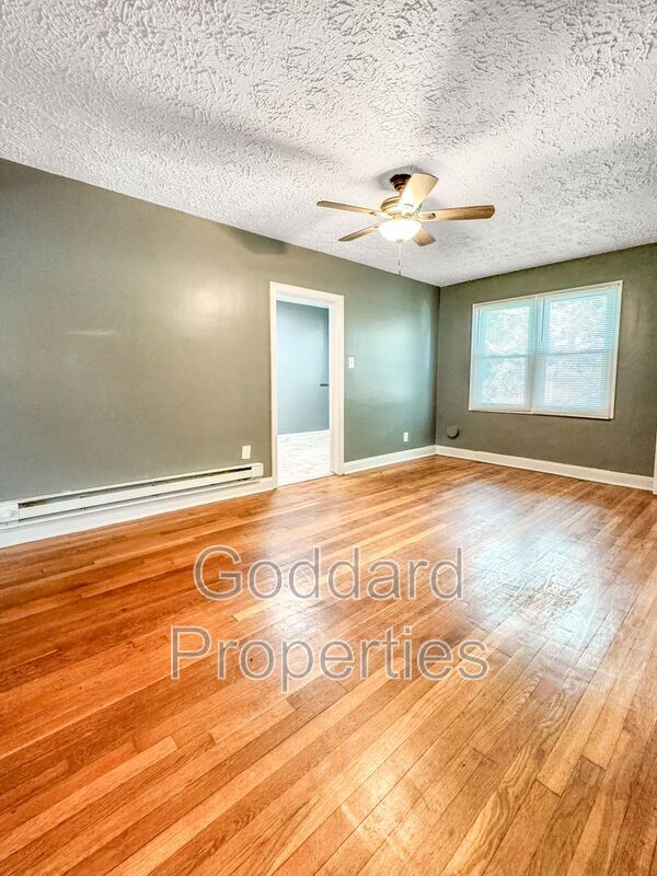 Building Photo - 4910 Poe Ave