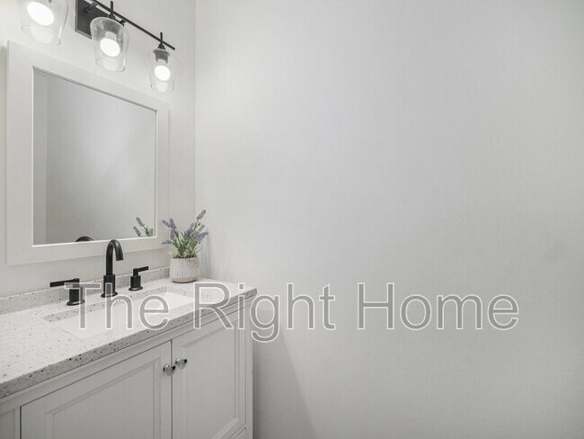 Building Photo - 11736 Quail Dr