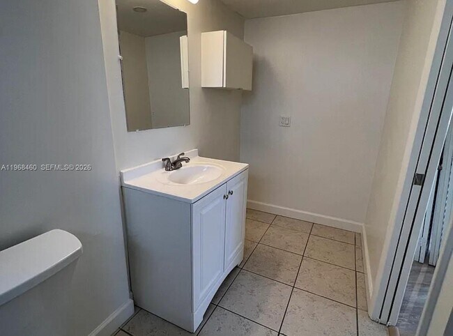 Building Photo - 6830 Indian Creek Dr