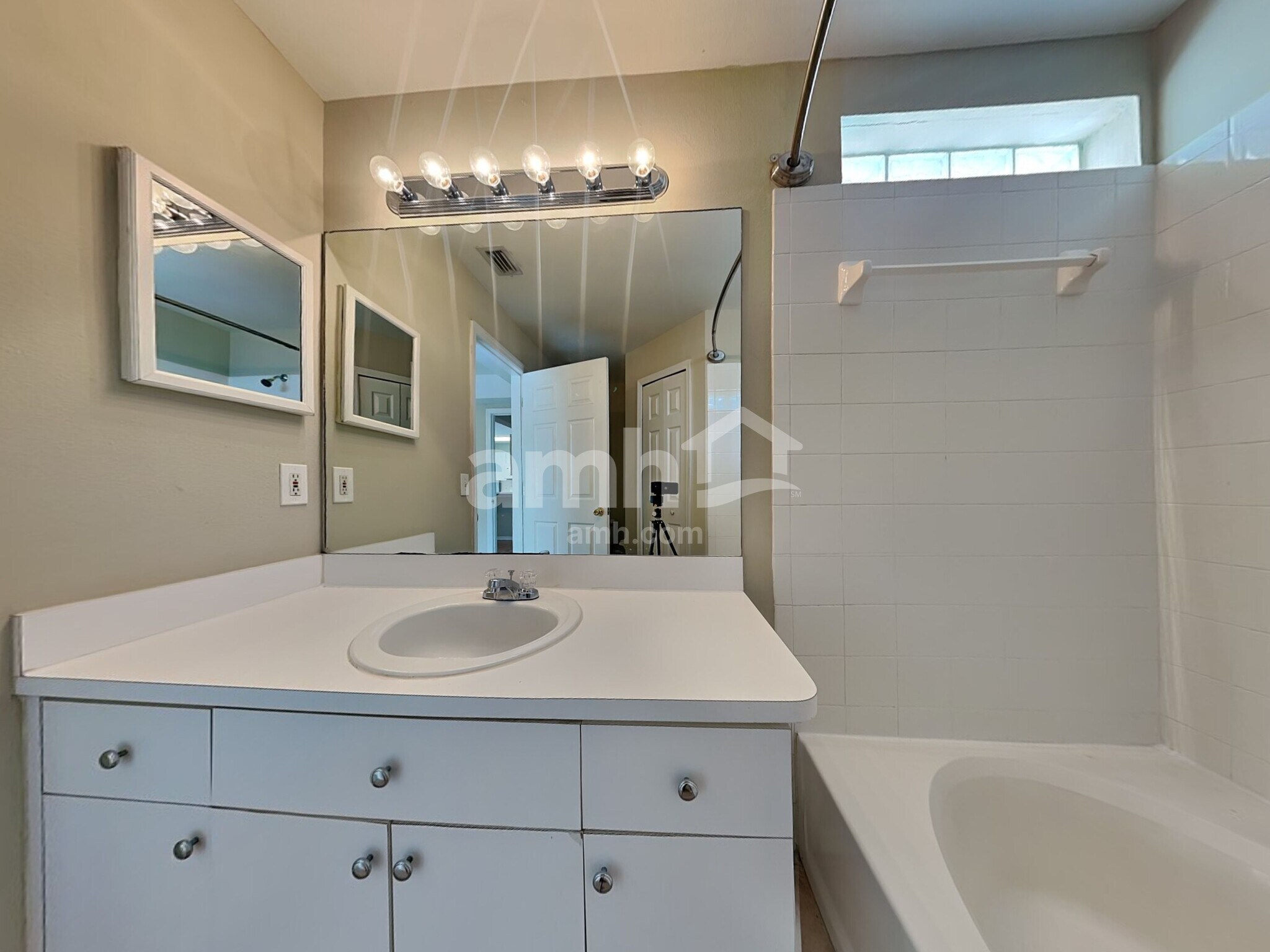 Building Photo - 622 Cape Cod Cir