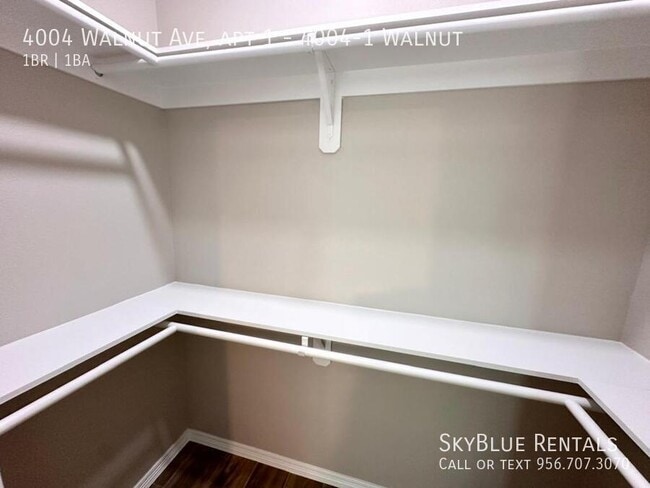 Building Photo - 4004 Walnut Ave