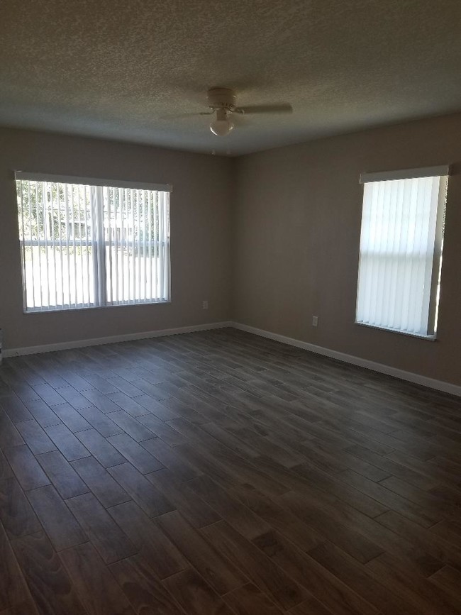 Building Photo - 920 Moton Ave