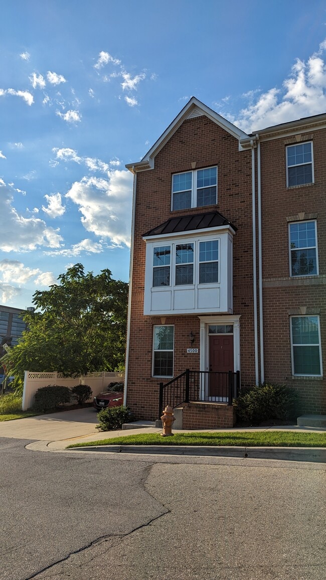 Building Photo - 4500 Fait Ave