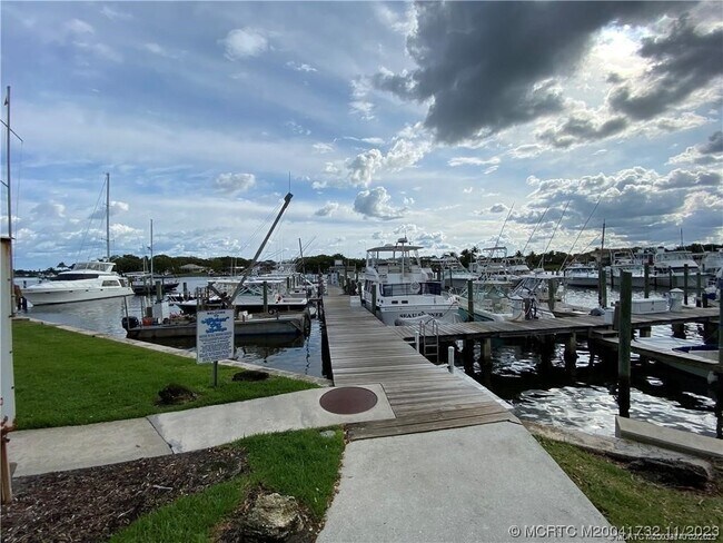 Building Photo - 3901 SE St Lucie Blvd