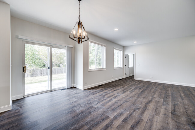 Building Photo - 12948 Parterre Pl