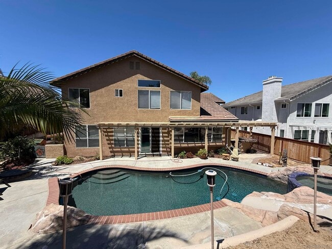 Primary Photo - 5006 Palmera Dr