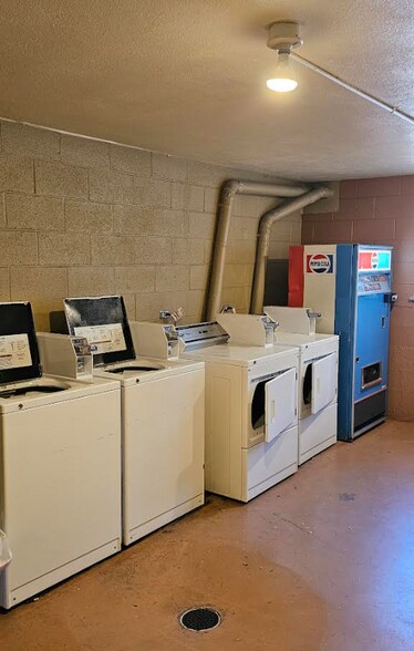 Building Photo - 1170 N Ogden St