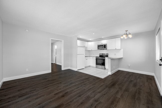 Building Photo - Southern Oaks