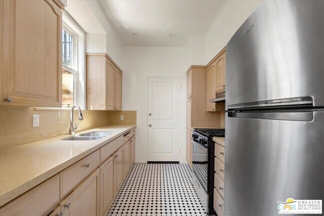 Building Photo - 1115 S Ogden Dr