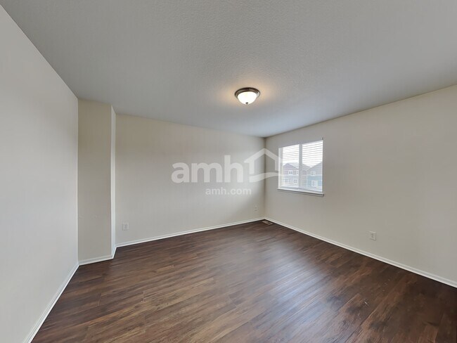 Building Photo - 9836 Kenton Cir