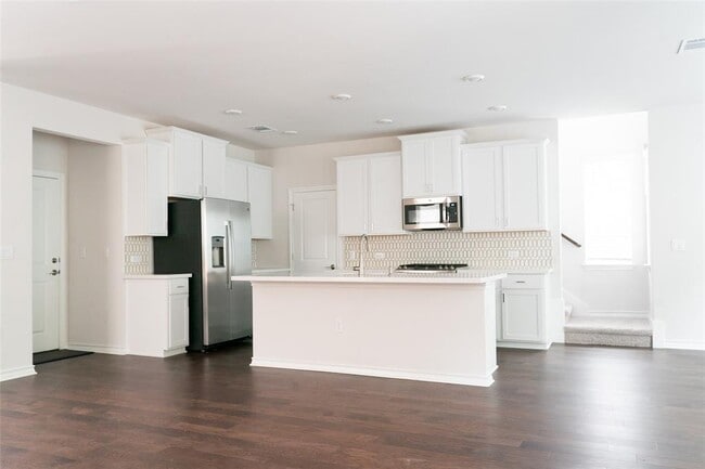 Building Photo - 4910 Plum Peach Bend