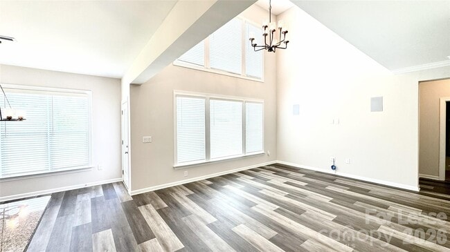 Building Photo - 1135 Overlake Dr