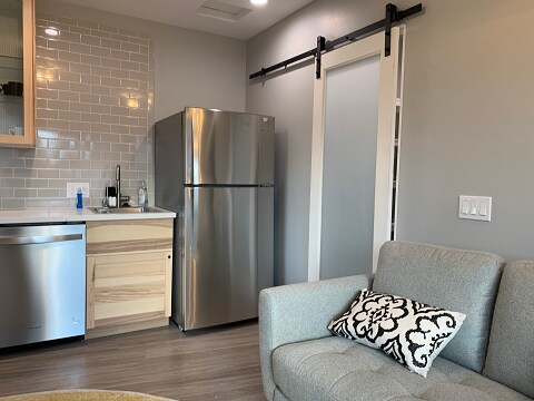 Building Photo - 3228 Broadway