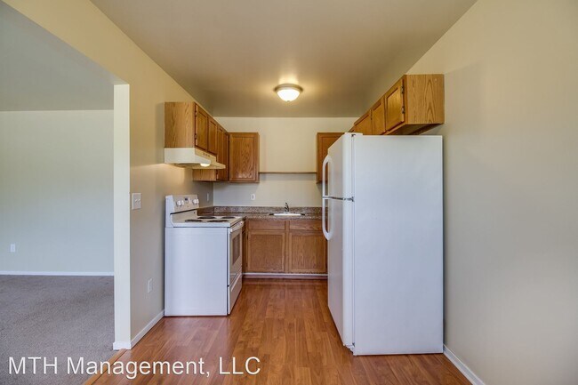 Building Photo - 2 br, 1 bath Apartment - 425 Meadowview St
