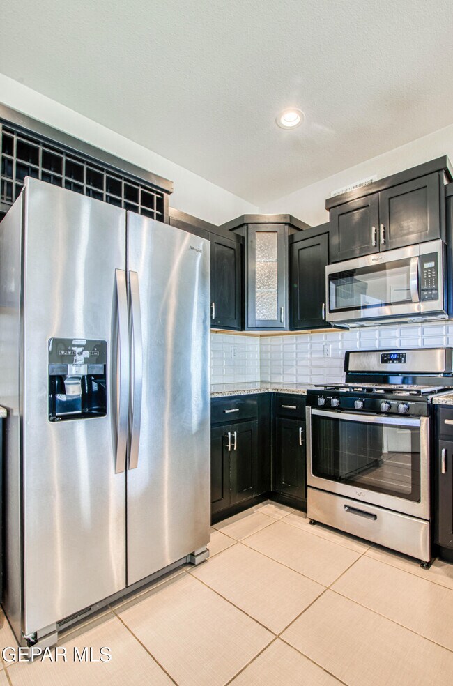 Building Photo - 14801 Bobby Joe Hill