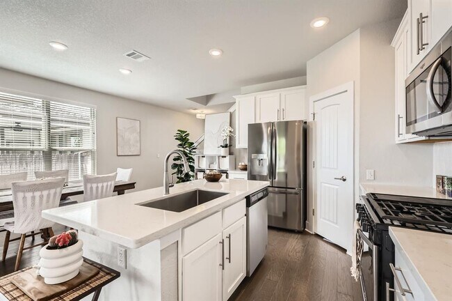 Building Photo - 8615 McKamy Dr