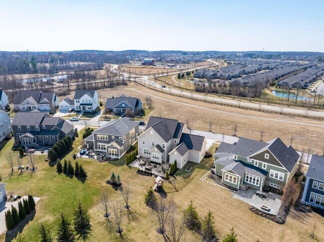 Building Photo - 10652 Arrowwood Dr