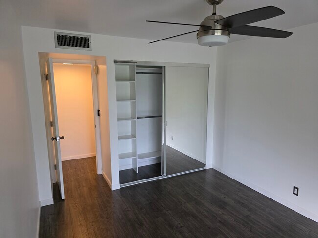 Building Photo - 2312 S Cypress Bend Dr