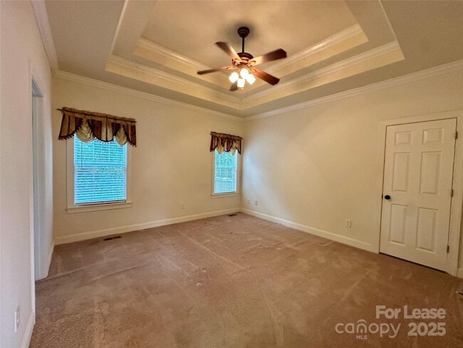Building Photo - 3351 Robinwood Rd