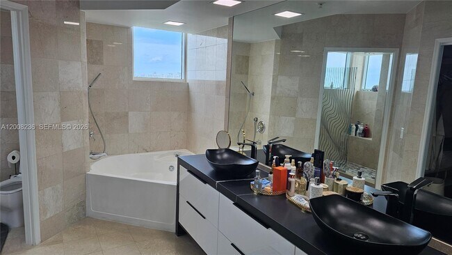 Building Photo - 3370 Hidden Bay Dr