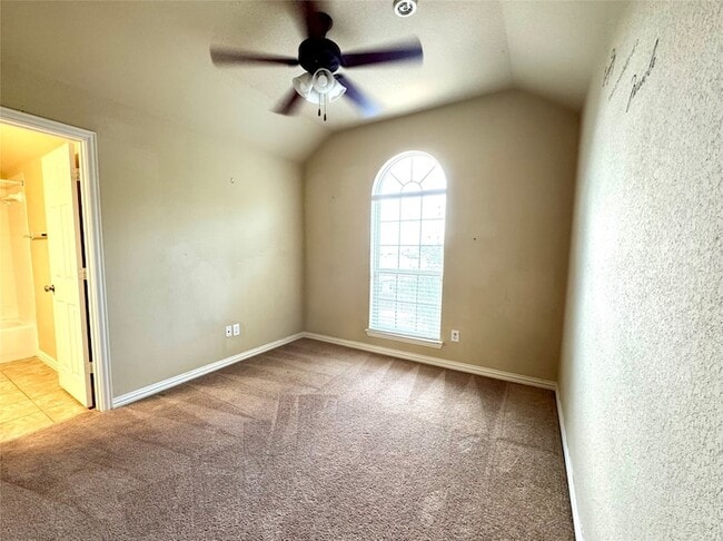 Building Photo - 3817 Edward Dr