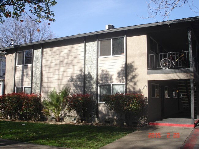 Building Photo - 630 W 4th St