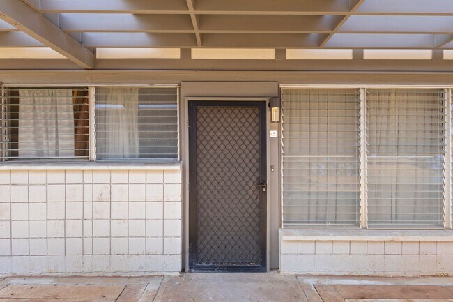Building Photo - Renovated Tropic Gardens Town House for rent!