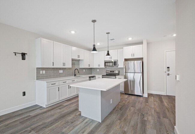 Interior Photo - 357 South