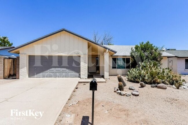 Primary Photo - 2624 W Bentrup St