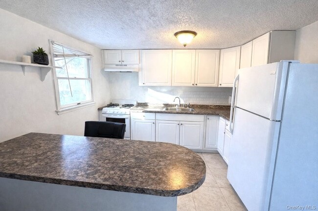 Building Photo - 532 Park Ave