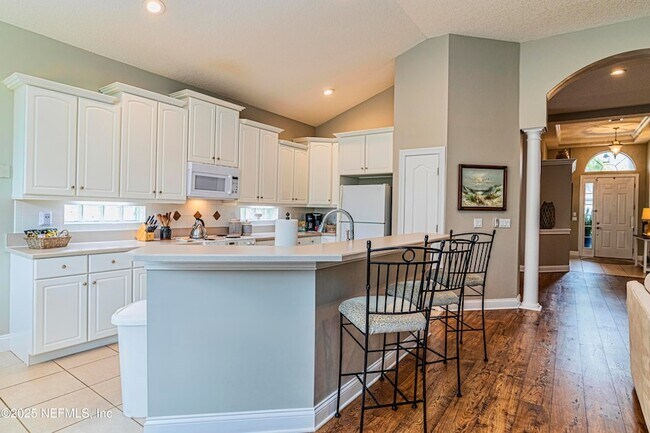Building Photo - 341 Island Green Dr