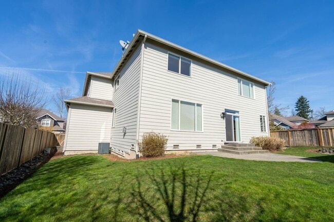 Building Photo - 5Br/3.25Ba Sammamish Home