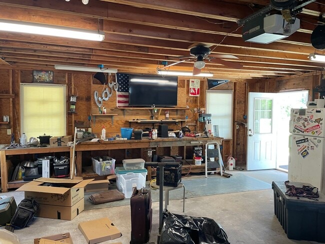 Building Photo - 1136 Longleaf Rd