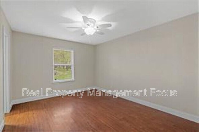 Building Photo - 14722 Overview Dr