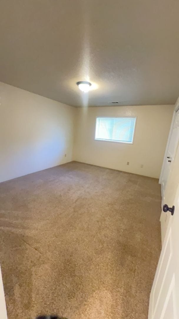 Building Photo - 1400-1402 SW Kokanee Ln